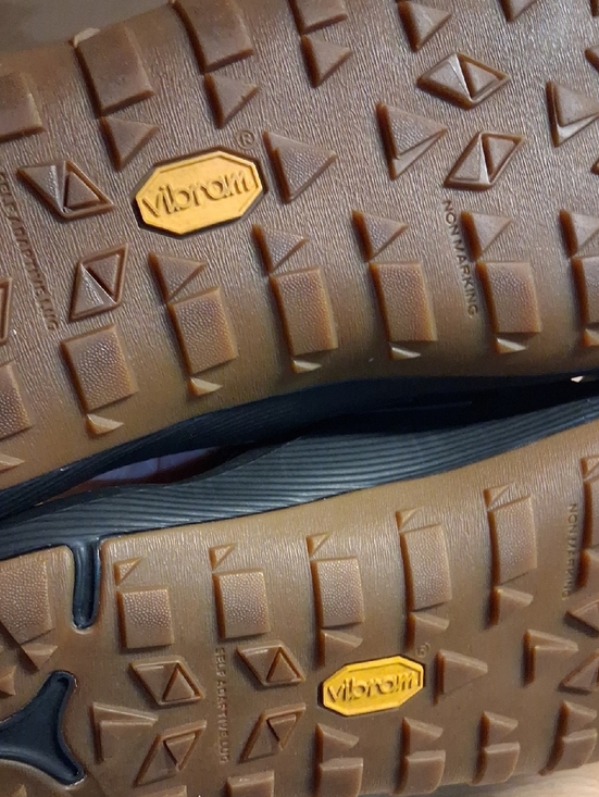 Sandals_&_Flip_Flops